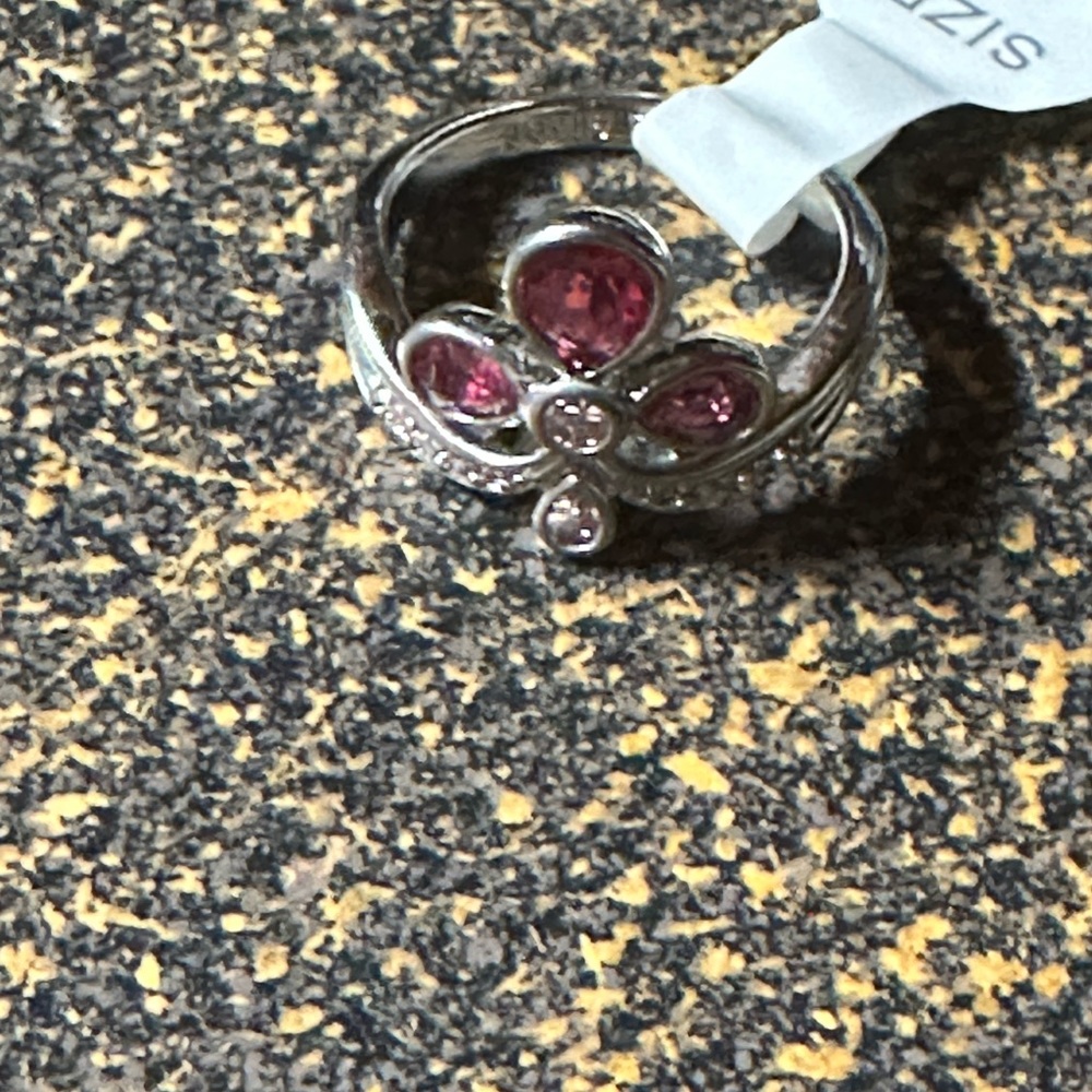 Ruby - Picture 5 of 6